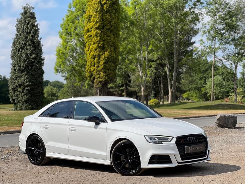 AUDI S3 2.0 TFSI Black Edition